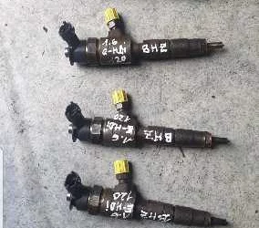 a vendre 4 injecteurs boch 1.6 hdi pour peugeot et Citroën