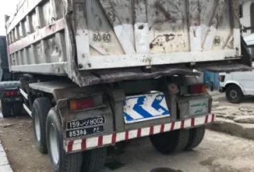 Volvo 2012 avec benne