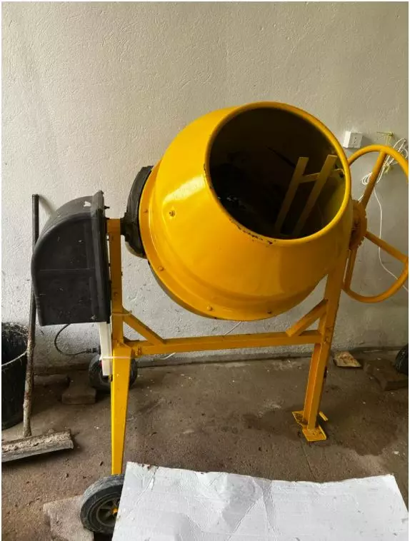 bétonnière électrique 260 litres